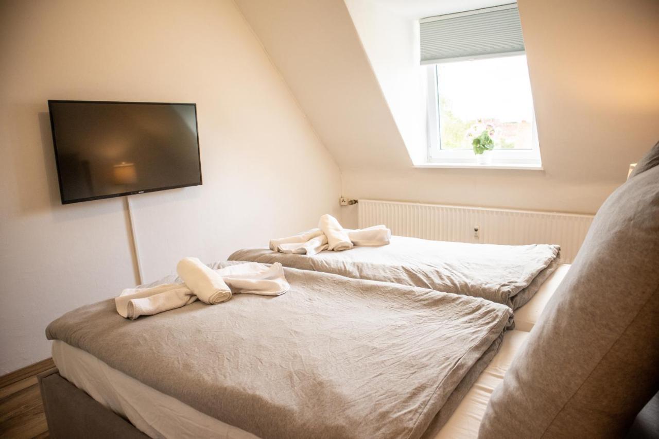 Wohnung Fuer 4 Gaeste In Laatzen Messe- Und Citynah Hannover Buitenkant foto